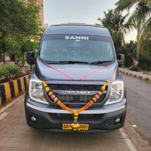 16+1 Urbania VIP Coach