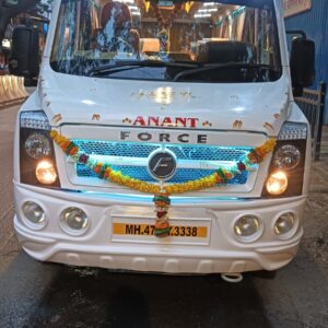 13 Seater Tempo Traveler